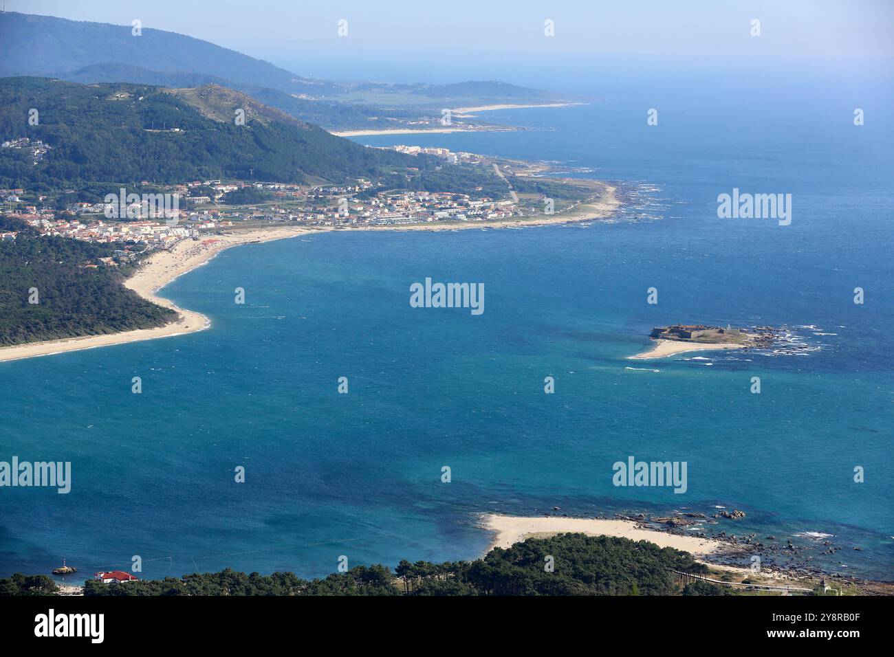 L'estuaire du fleuve Minho, l'Espagne et le Portugal, la frontière A Guarda, Pontevedra, Galice, Espagne, Caminha, Portugal. Banque D'Images