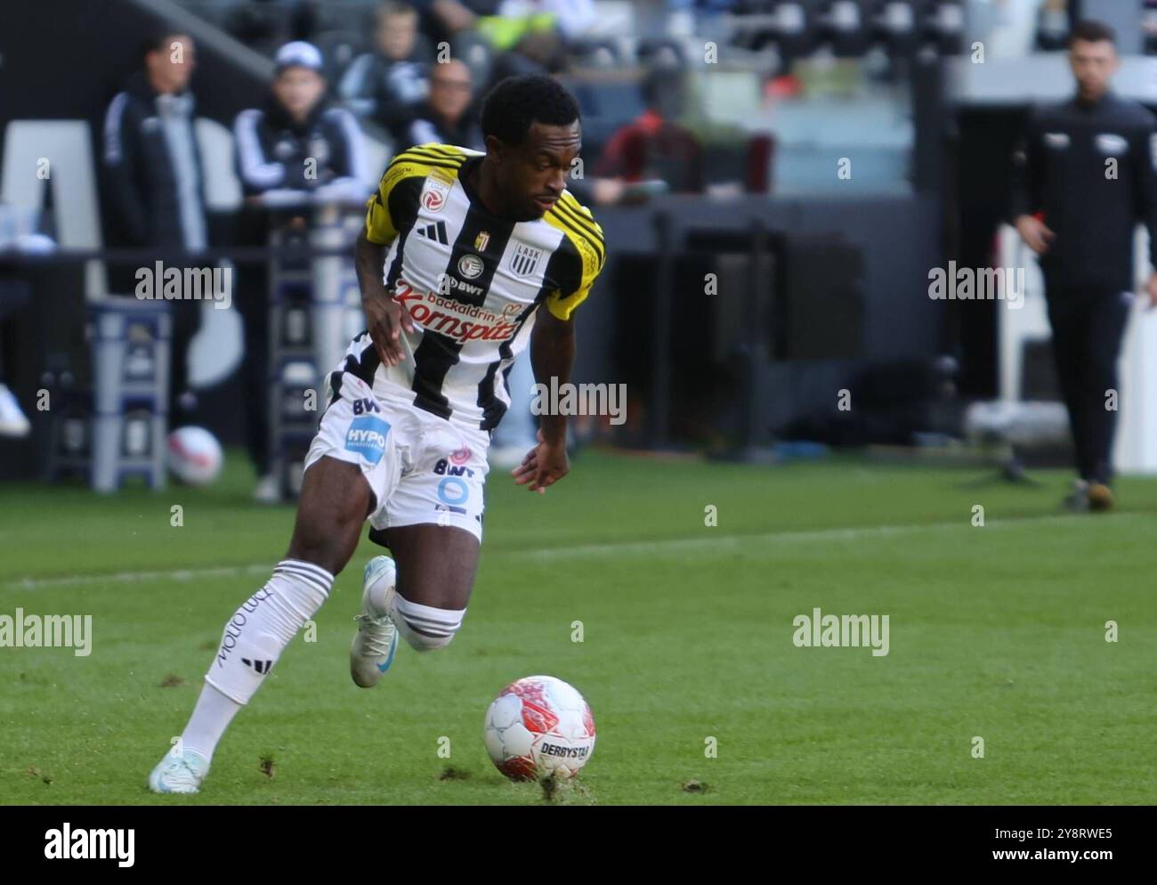 06.10.2024, Linz, AUT, LASK - Autriche Klagenfurt, Österreichische Fußball-Bundesliga, ADMIRAL Bundesliga - Grunddurchgang, 9. Runde, im Bild Lenny Pintor, LASK Linz, *** 06 10 2024, Linz, AUT, LASK Austria Klagenfurt, Österreichische Fußball Bundesliga, AMIRAL Bundesliga Grunddurchgang, 9 Runde, im Bild Lenny Pintor, LASK Linz Banque D'Images