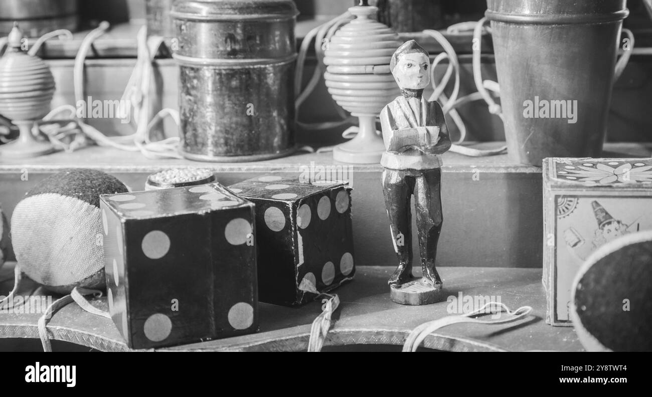 Jouets rétro nostalgiques, fin 1800s. Concept d'enfance, d'antiquité, de nostalgie Banque D'Images