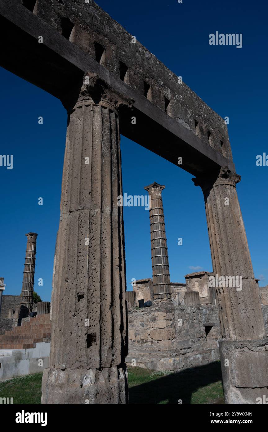 Le Forum à Pompéi. L’ancienne ville de Pompéi a été enterrée sous la cendre volcanique lors de l’éruption du Vésuve en AD79 Banque D'Images