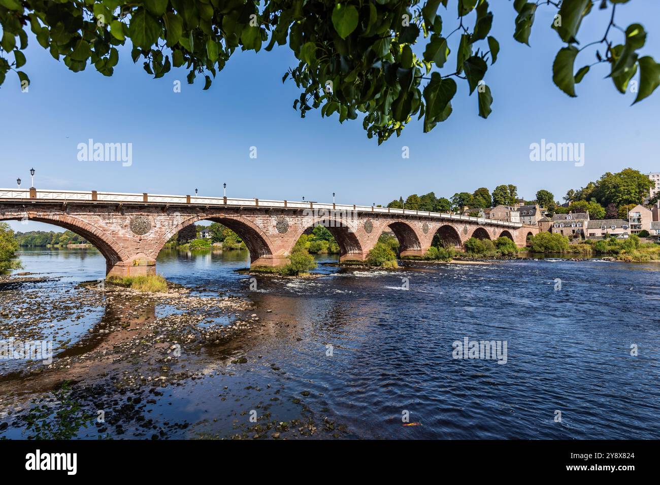 Perth, Écosse. Pont de Perth au-dessus de la rivière Tay, également connu sous le nom de Pont Vieux ou Pont Smeatons Banque D'Images