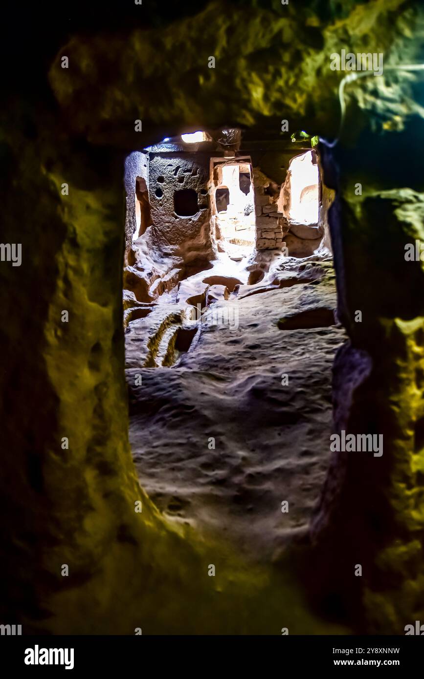 Eski Gümüşler (vieil argent) Monastère le monastère avec l'image de Vierge Marie souriante, l'un des premiers monastères chrétiens d'Anatolie de Niğde T. Banque D'Images