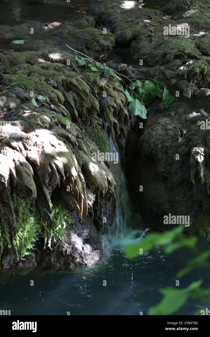 Water, une photo prise sur la cascade de Marta à Bihac, près de Drvar en Bosnie. Banque D'Images