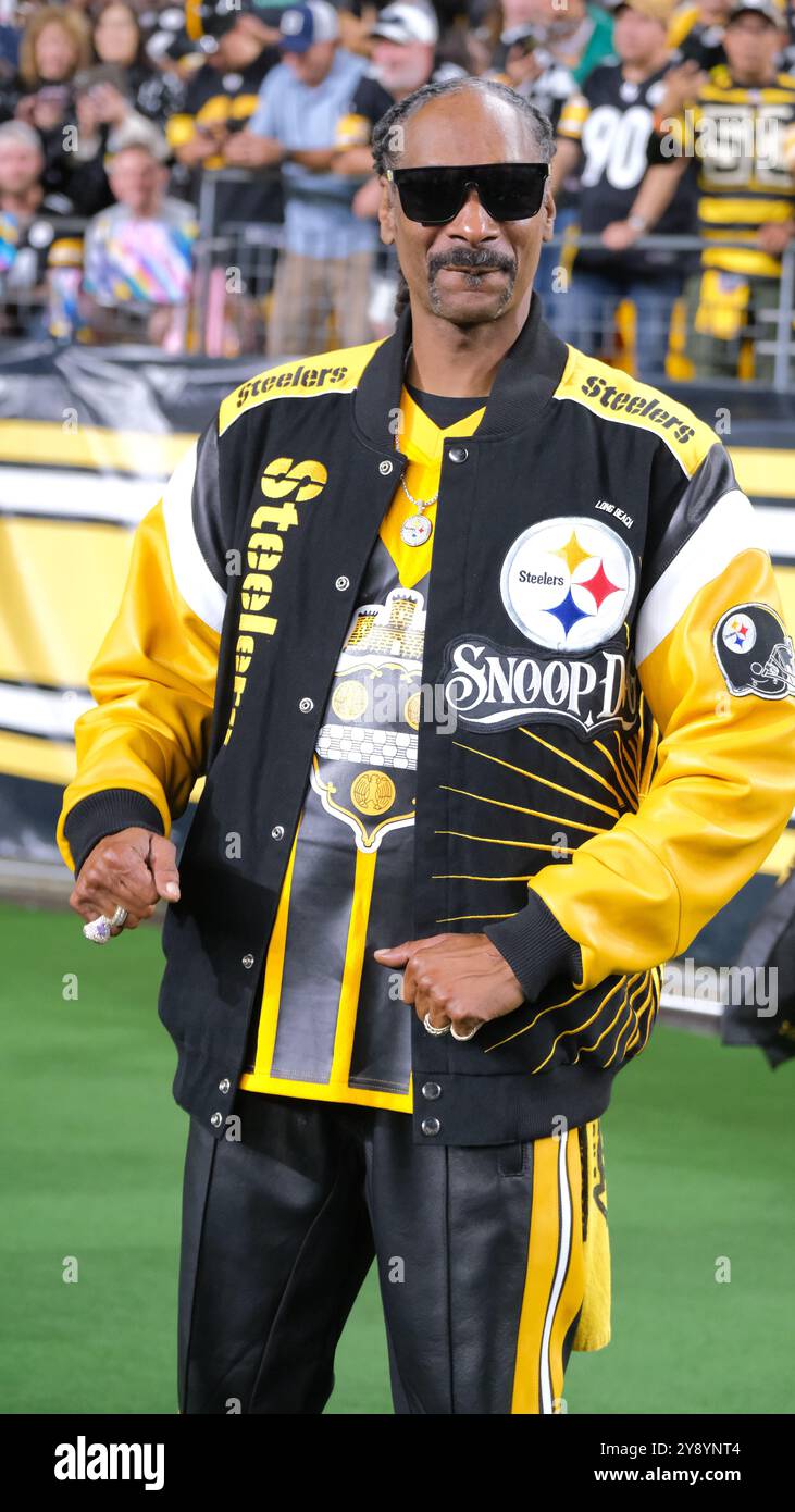 Pittsburgh, Pennsylvanie, États-Unis. 6 octobre 2024. Snoop Dogg lors du match Steelers vs Cowboys à Pittsburgh, PA. Jason Pohuski/CSM(image crédit : © Jason Pohuski/Cal Sport Media). Crédit : csm/Alamy Live News Banque D'Images