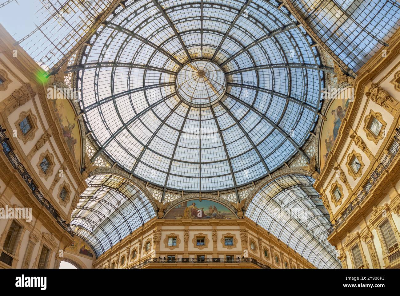 Une photo de l'intérieur de la Galleria Vittorio Emanuele II, à Milan. Banque D'Images