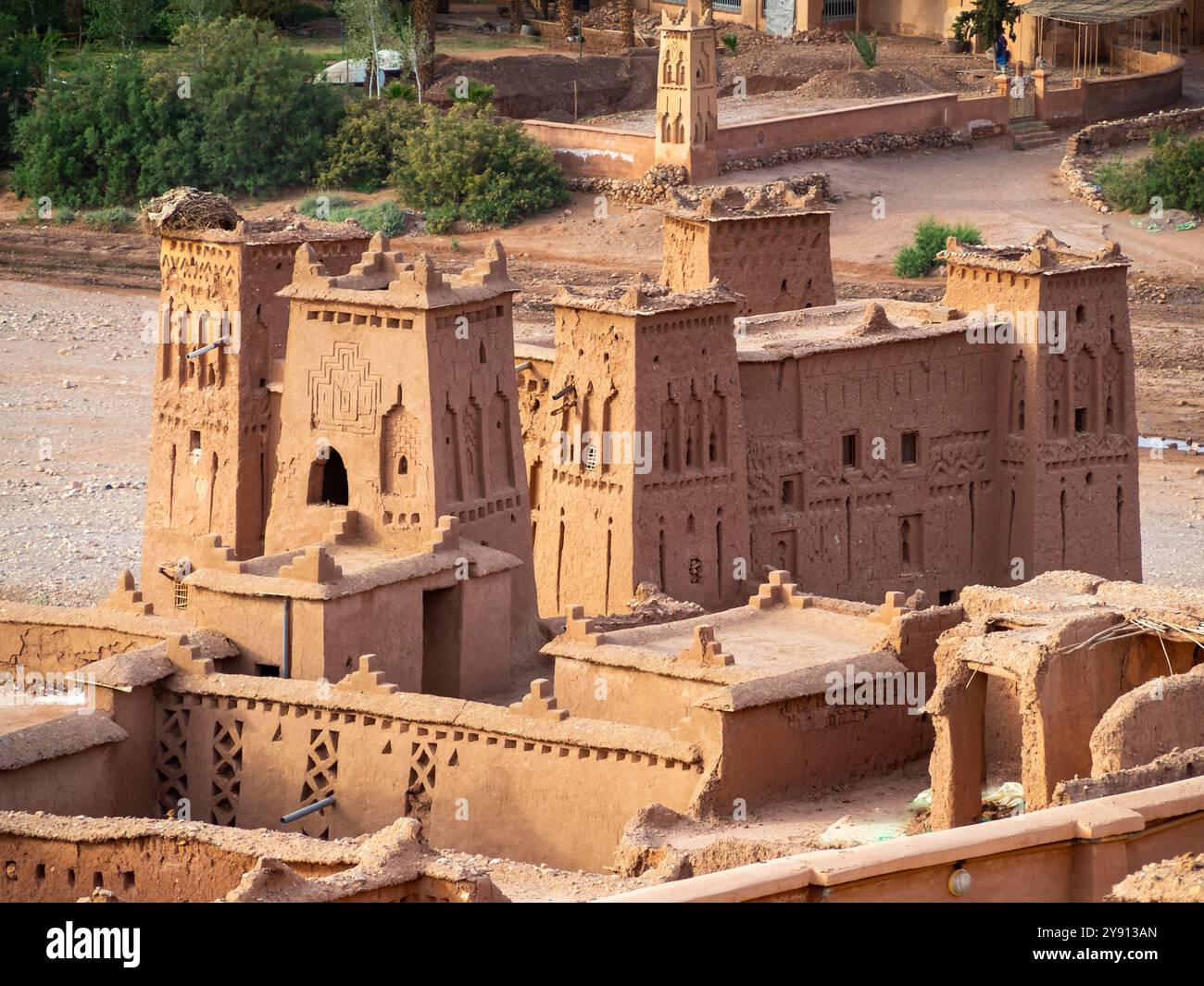 Tours ait-Ben-Haddou adobe kasbah, Maroc Banque D'Images