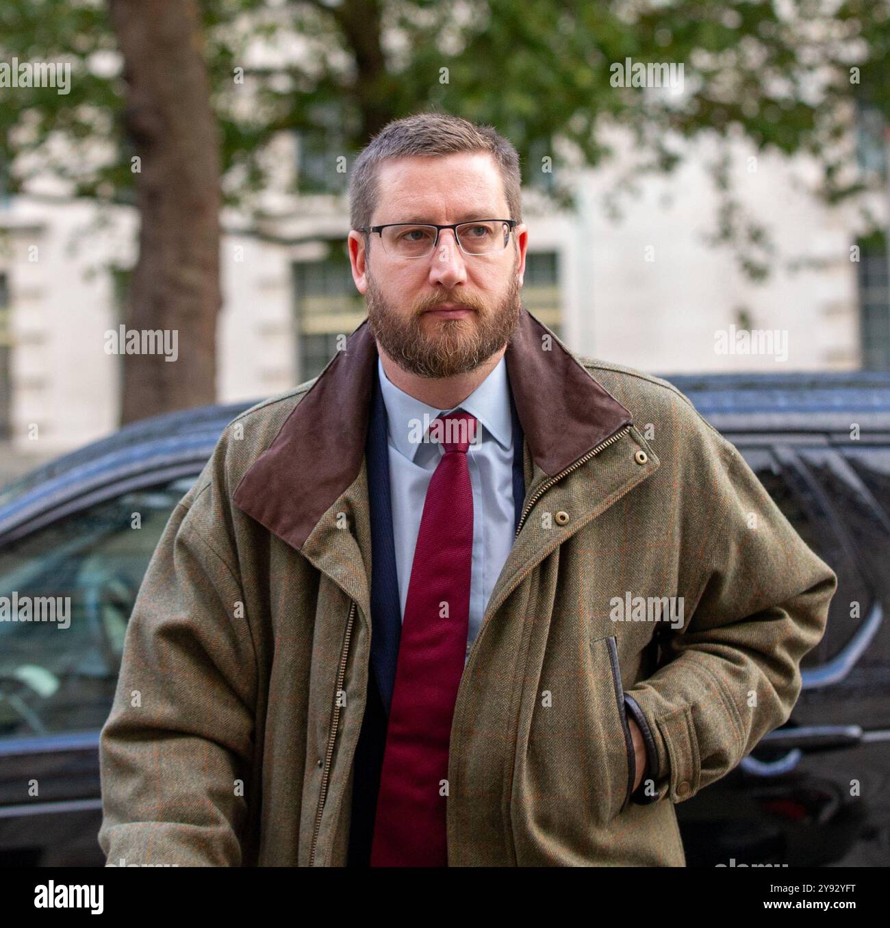 Londres, Royaume-Uni. 8 octobre 2024. Simon case, chef de la fonction publique et secrétaire du Cabinet arrive au bureau du Cabinet crédit : Richard Lincoln/Alamy Live News Banque D'Images