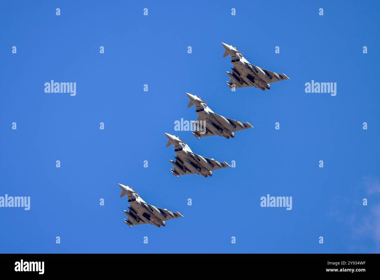 Un vol de l'Eurofighter EF-2000 Typhoon FGR4 (REG : ZK376) de la Royal Air Force lors d'un rodage et d'une pause avant d'atterrir pour un arrêt technique. Banque D'Images