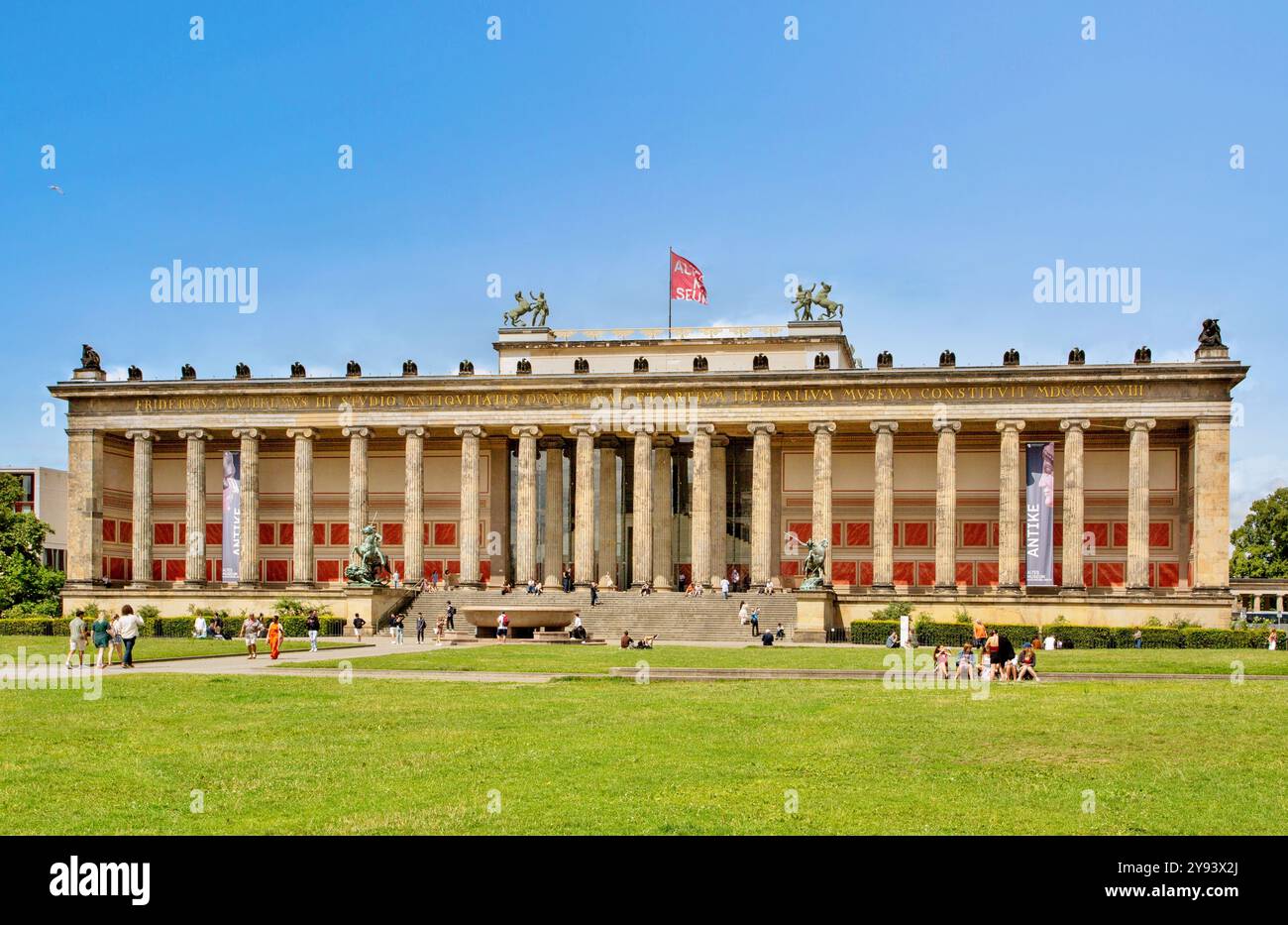 Le Vieux Musée (Altes Museum), achevé en 1830, abritant des expositions romaines, grecques et étrusques, Île aux musées, UNESCO, Berlin, Allemagne Banque D'Images