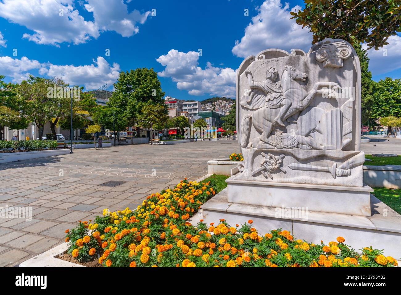 Vue de sculpture dans Memorial Park, Dimos Kavalas, Macédoine orientale et Thrace, Golfe de Thasos, Golfe de Kavala, mer de Thrace, Grèce, Europe Banque D'Images