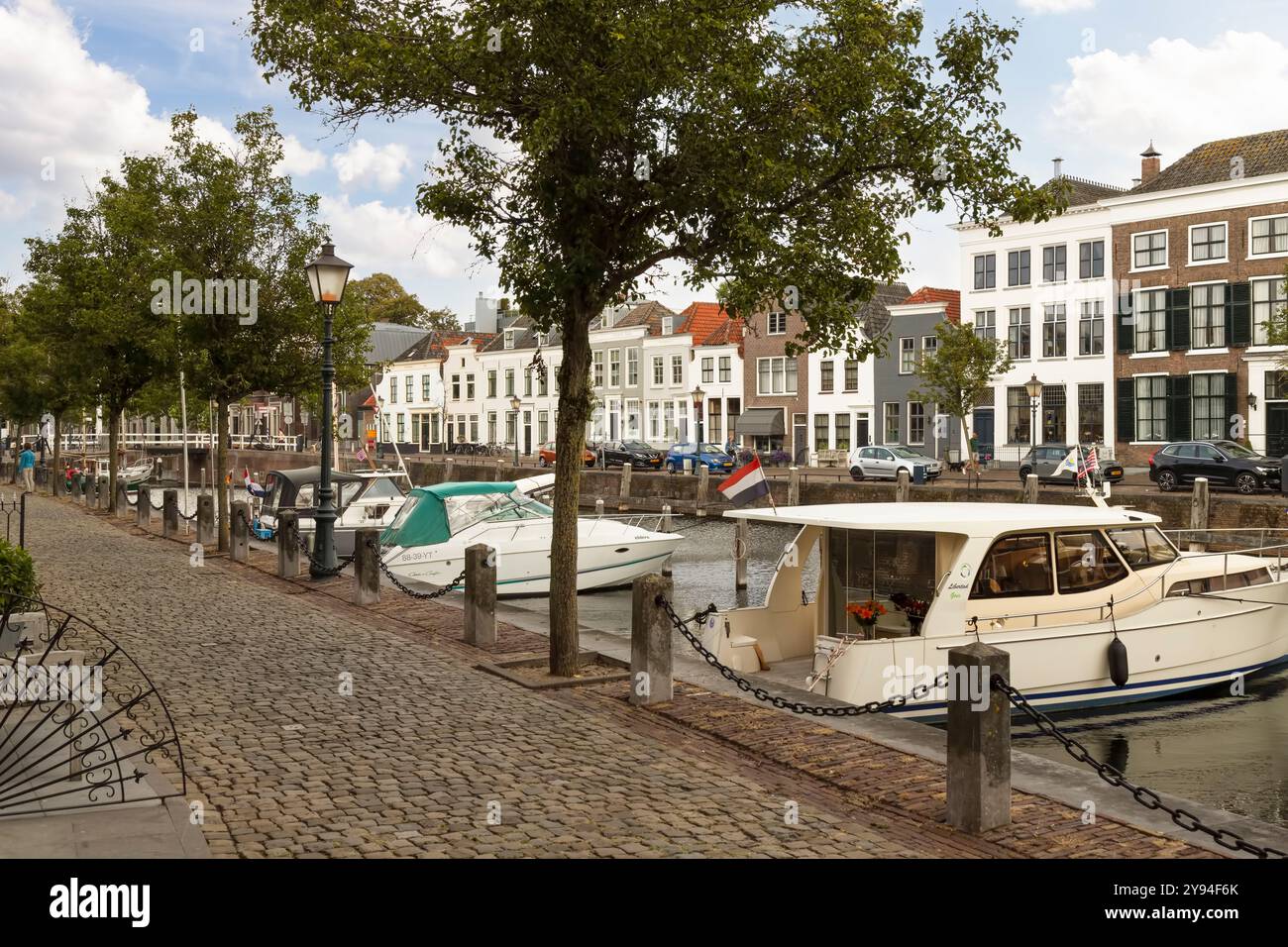 Port dans la ville de Goes dans la province de Zeeland aux pays-Bas. Banque D'Images