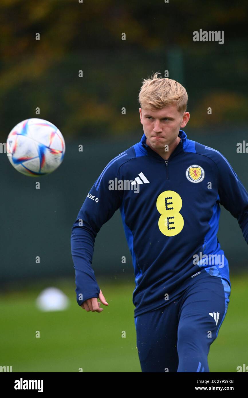 Oriam Sports Centre Édimbourg. Écosse, Royaume-Uni. 8 octobre 24. Qualifications contre la Belgique et le Kazakhstan. Josh Doig US Sassuolo Calcio crédit : eric mccowat/Alamy Live News Banque D'Images