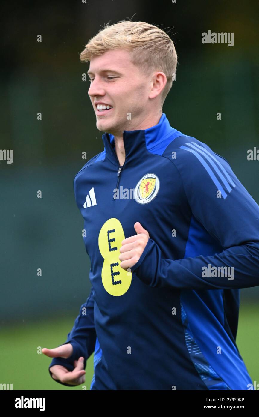 Oriam Sports Centre Édimbourg. Écosse, Royaume-Uni. 8 octobre 24. Qualifications contre la Belgique et le Kazakhstan. Josh Doig US Sassuolo Calcio crédit : eric mccowat/Alamy Live News Banque D'Images