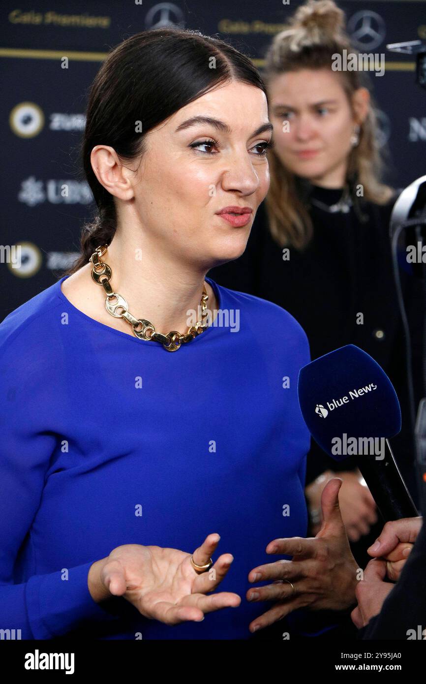 Regisseurin Fleur Fortune BEI der The Assessment film Premiere im Rahmen vom 20. Zurich film Festival ZFF auf dem Sechslaeutenplatz AM 8.10.2024 in Zuerich Alicia Vikander BEI der The Assessment Premiere beim ZFF Zuerich film Festival 2024 *** réalisatrice Fleur Fortune à l'Assessment film Premiere dans le cadre du 20ème Zurich film Festival ZFF à Sechslaeutenplatz le 8 10 2024 à Zurich Alicia Vikander à l'Assessment Premiere au ZFF Zurich film Festival 2024 Banque D'Images