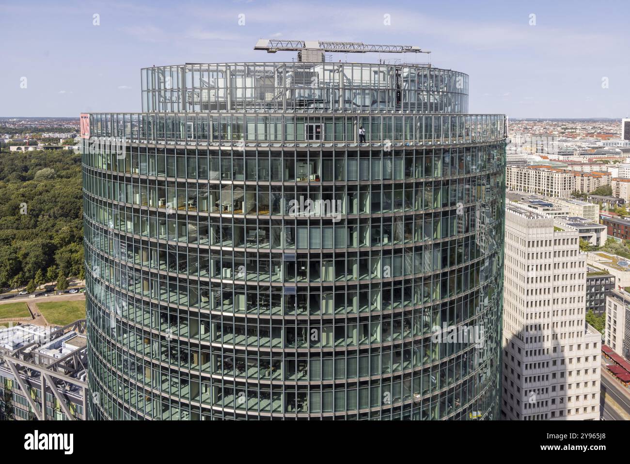 Deutsche Bahn AG immeuble de bureaux, tour de chemin de fer. Vue depuis le point panoramique Kollhoff-Tower à Potsdamer Platz, vue sur la ville. Berlin, Allemagne, Europe Banque D'Images