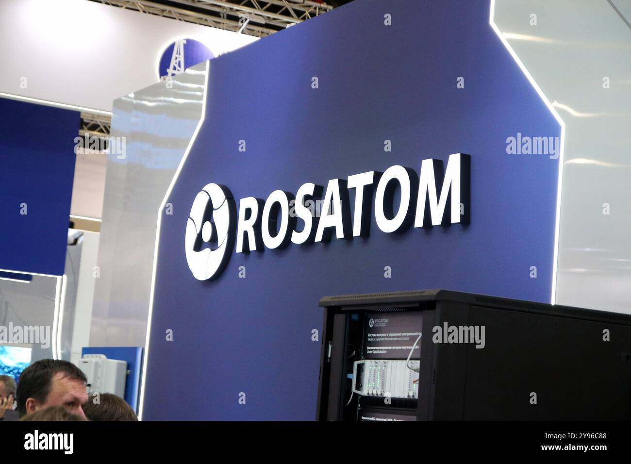 Saint-Pétersbourg, Russie. 08 octobre 2024. Le logo Rosatom vu lors du Forum international du gaz de Petersburg, qui se déroule à l’Expoforum. (Photo de Maksim Konstantinov/SOPA images/SIPA USA) crédit : SIPA USA/Alamy Live News Banque D'Images