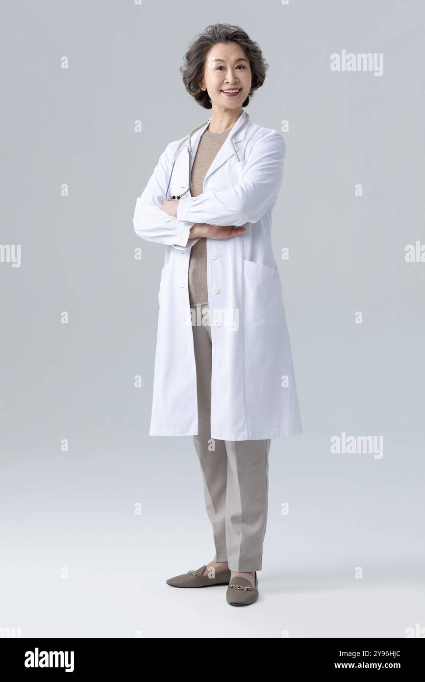 Portrait of senior female doctor Banque D'Images