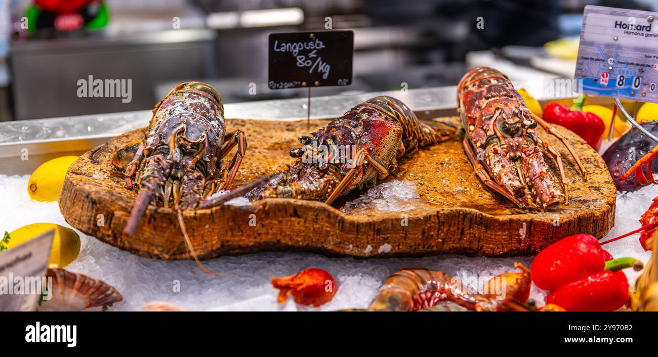 Homards sur un étal de marché à Toulon, Var, Provence Alpes Côte d'Azur, France Banque D'Images