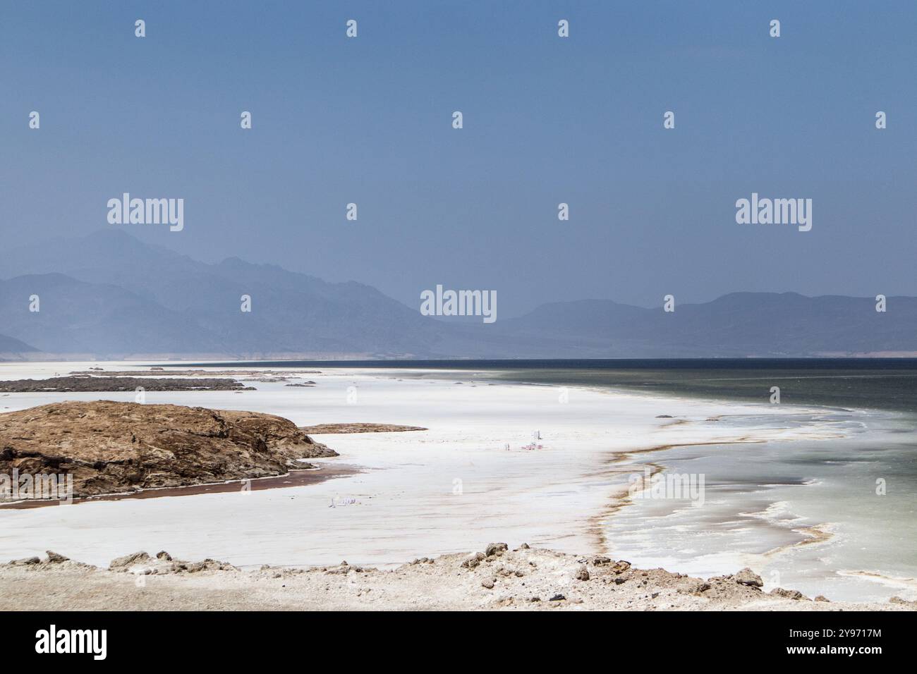 Djibouti, Lac Assal : lac salin qui se trouve à 155 m (509 ft) sous le niveau de la mer dans le Triangle de l'Afar, ce qui en fait le point le plus bas sur terre en Afrique et au Banque D'Images