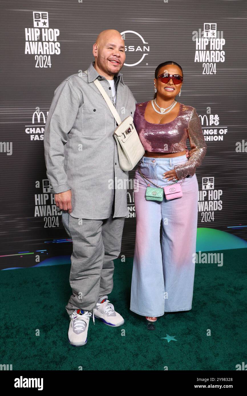 Las Vegas, États-Unis. 08 octobre 2024. Le rappeur Fat Joe (à gauche) et Lorena Cartagena arrivent pour les BET Hip Hop Awards 2024 au Drai's Nightclub & Beachclub du Cromwell Hotel à Las Vegas, Nevada, le mardi 8 octobre 2024. Photo de James Atoa/UPI crédit : UPI/Alamy Live News Banque D'Images