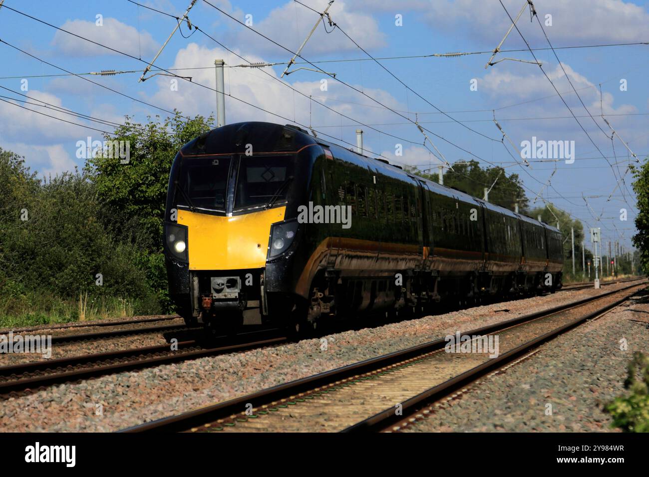 180 train de classe Zephyr, trains Grand Central, East Coast main Line Railway, ville de St Neots, Cambridgeshire, Angleterre, Royaume-Uni Banque D'Images