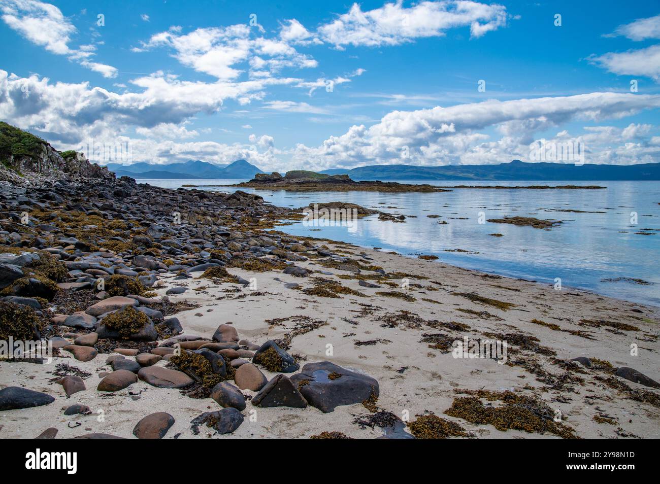 Vue de Coille Ghillidh Beach, Applecross Peninsular, Applecross, Highlands écossais, Royaume-Uni Banque D'Images