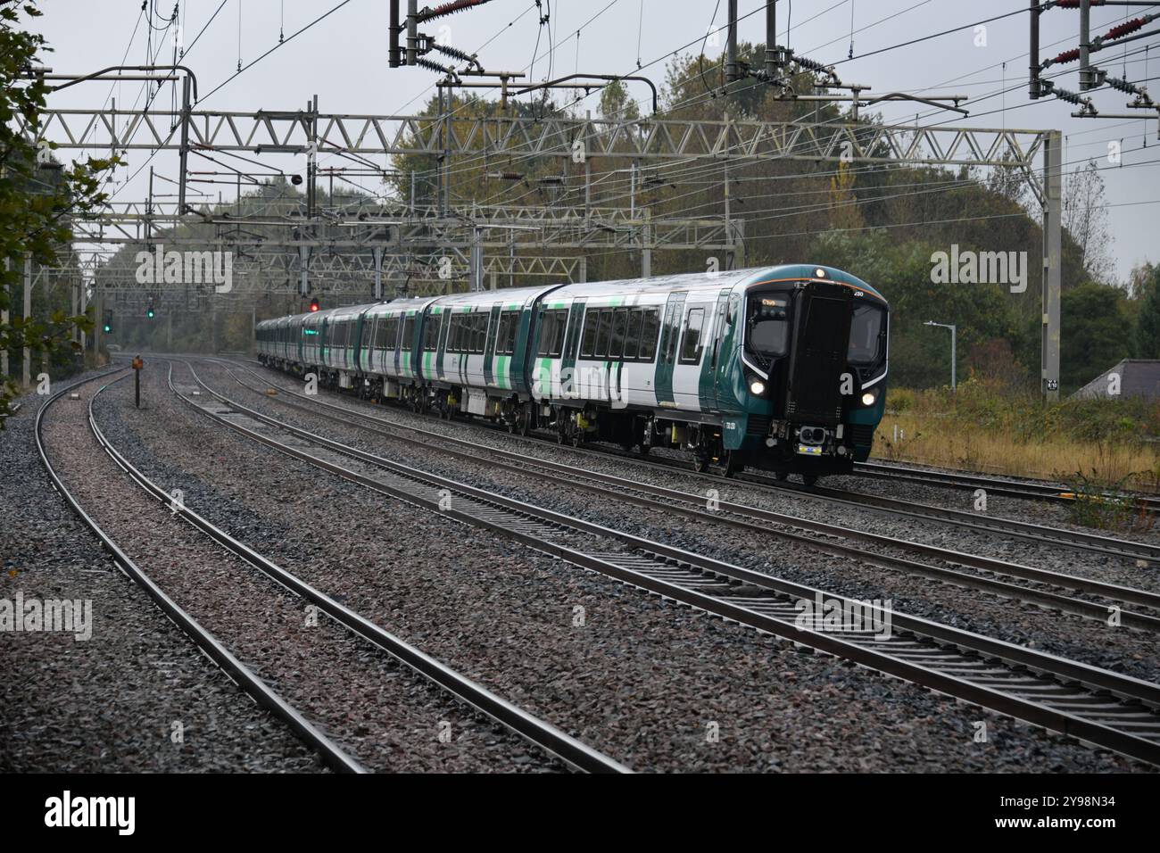 London Northwestern Railway 5 voitures Class 730/2 Electric multiple Units 730230 & 732231 Working 2Q23 a Nuneaton to Crewe essai run. Banque D'Images