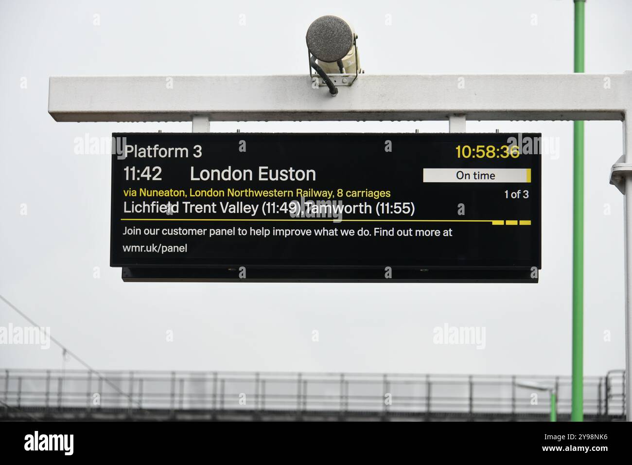 Écran d'information sur le client du train à Rugeley Trent Valley Banque D'Images