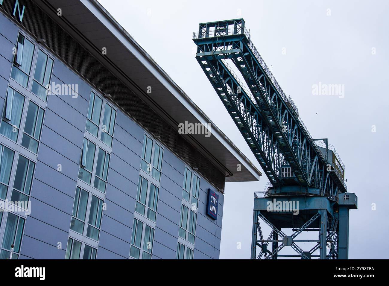 La grue Finnieston, achevée en 1932, est la dernière grue géante à cantilever construite sur la rivière Clyde, Glasgow, Écosse Banque D'Images