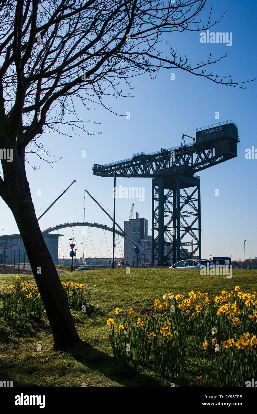 La grue Finnieston, achevée en 1932, est la dernière grue géante à cantilever construite sur la rivière Clyde, Glasgow, Écosse Banque D'Images