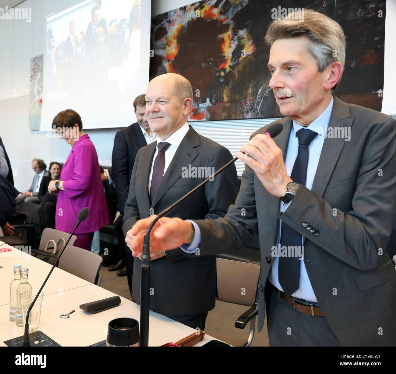 Berlin, Allemagne, 8 octobre 2024. Le chancelier allemand Olaf Scholz en prévision d'une réunion du groupe parlementaire au Bundestag allemand. Banque D'Images