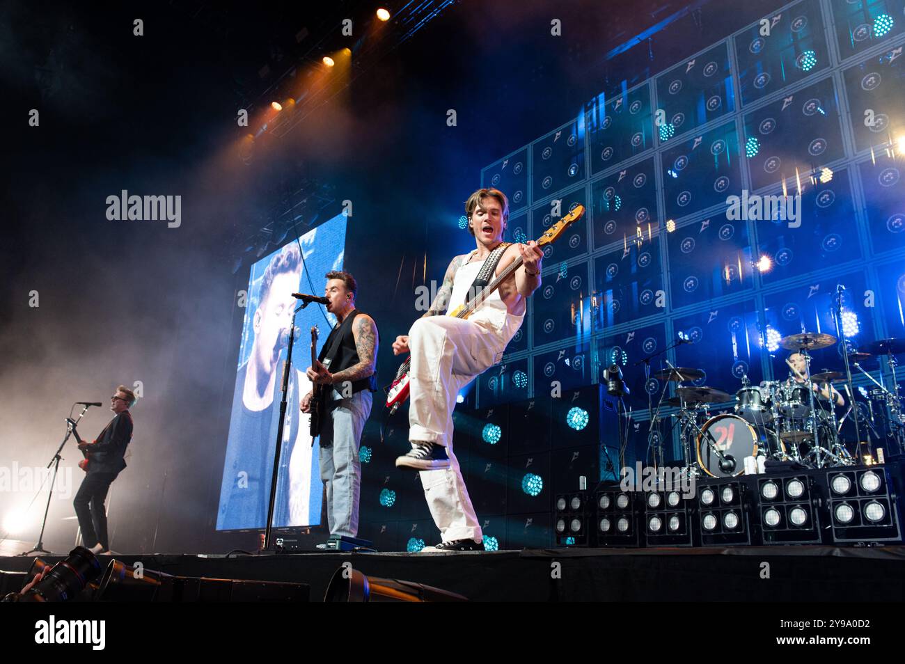 Dougie Poynter, Harry Judd, Tom Fletcher et Danny Jones de McFly lors de leur concert « 21st Birthday Party » à l’O2, Londres Banque D'Images Dougie Poynter, Harry Judd, Tom Fletcher et Danny Jones de McFly lors de leur concert « 21st Birthday Party » à l’O2, Londres Banque D'Images