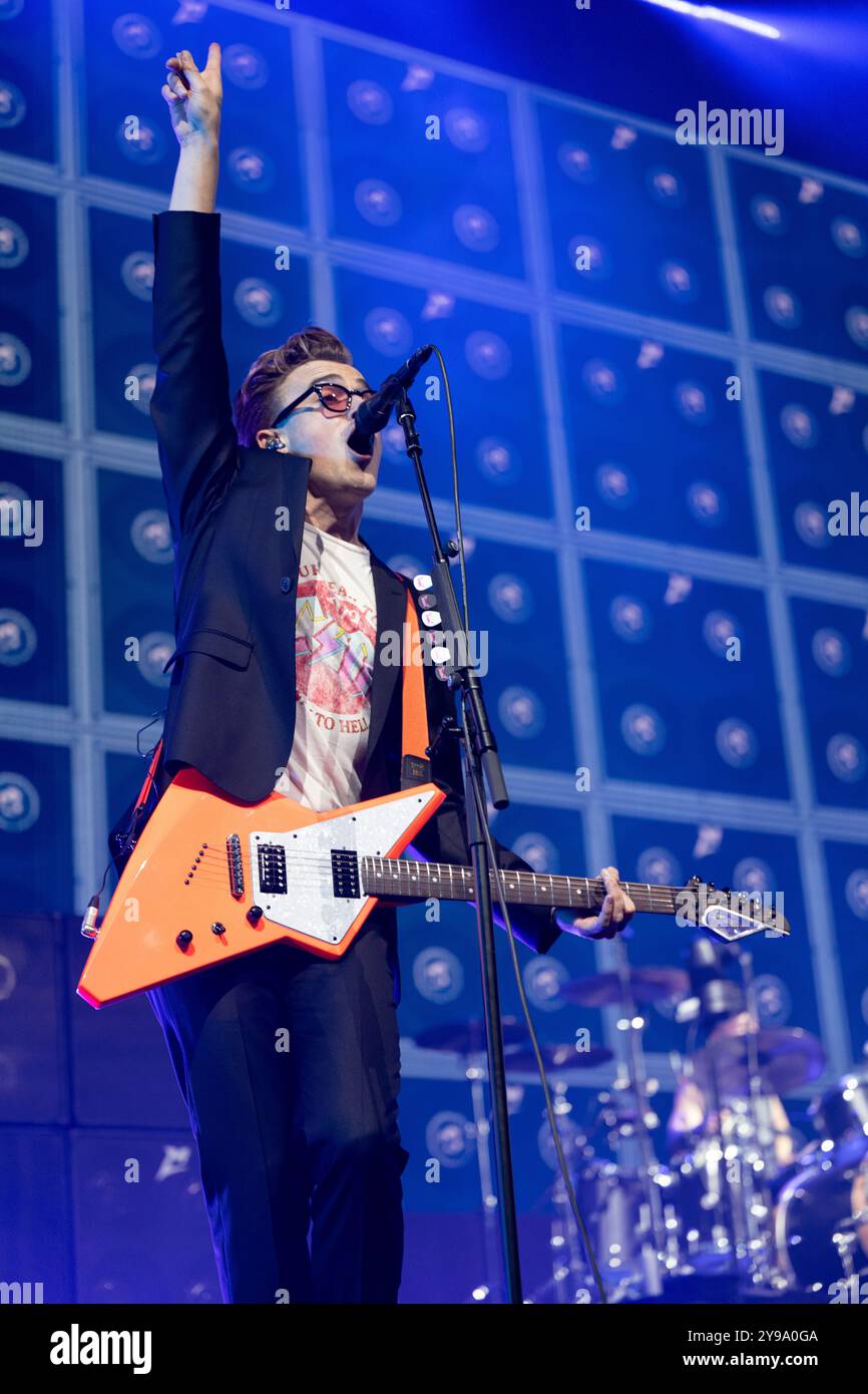 Tom Fletcher de McFly lors de leur concert « 21st Birthday Party » à l’O2, Londres Banque D'Images Tom Fletcher de McFly lors de leur concert « 21st Birthday Party » à l’O2, Londres Banque D'Images