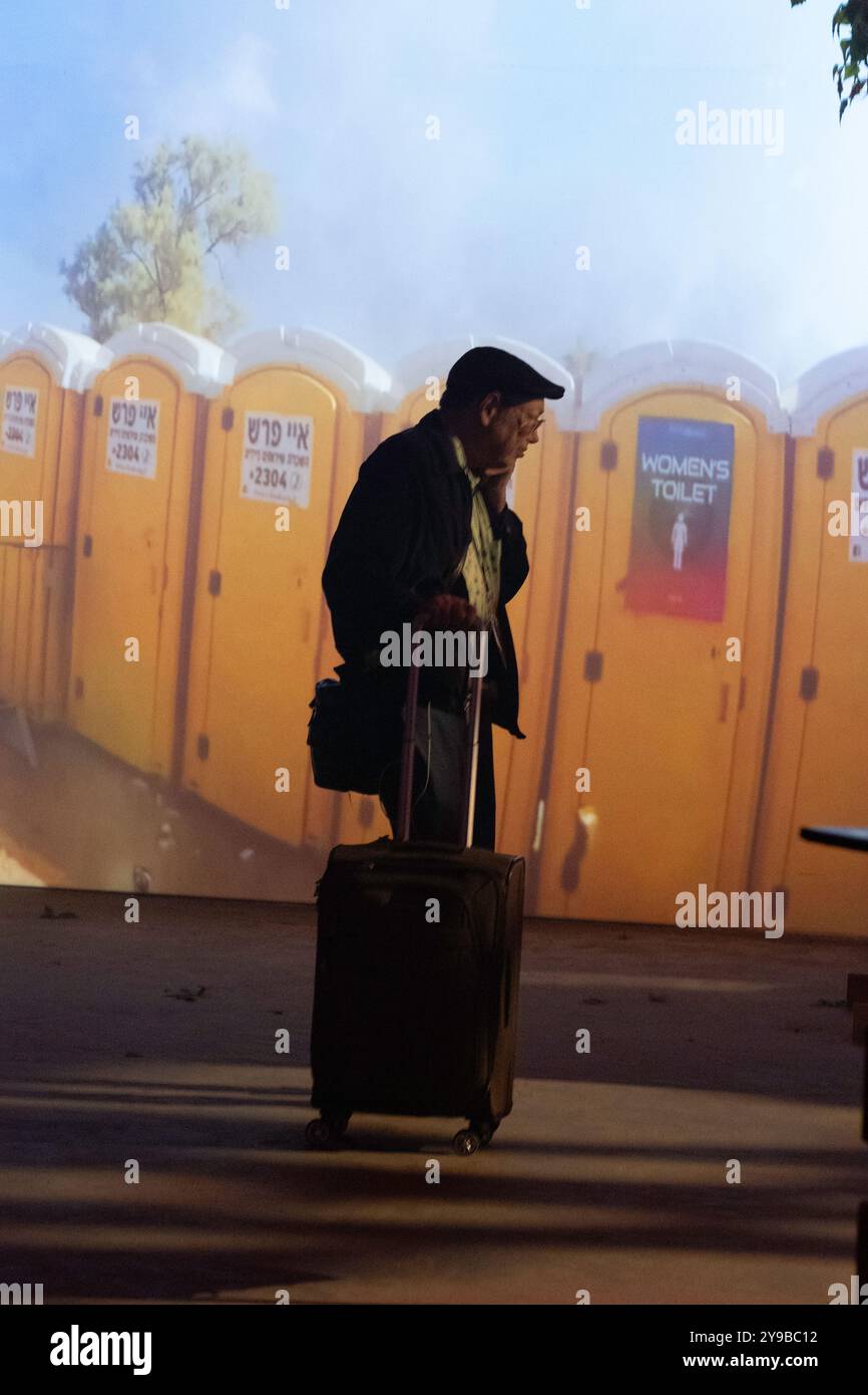 Exposition NOVA à Los Angeles, CA qui raconte l'histoire tragique de ce qui s'est passé le 7 octobre en Israël alors que des terroristes du Hamas attaquaient un festival de musique tuant 1200 célébrants et la communauté environnante. Banque D'Images