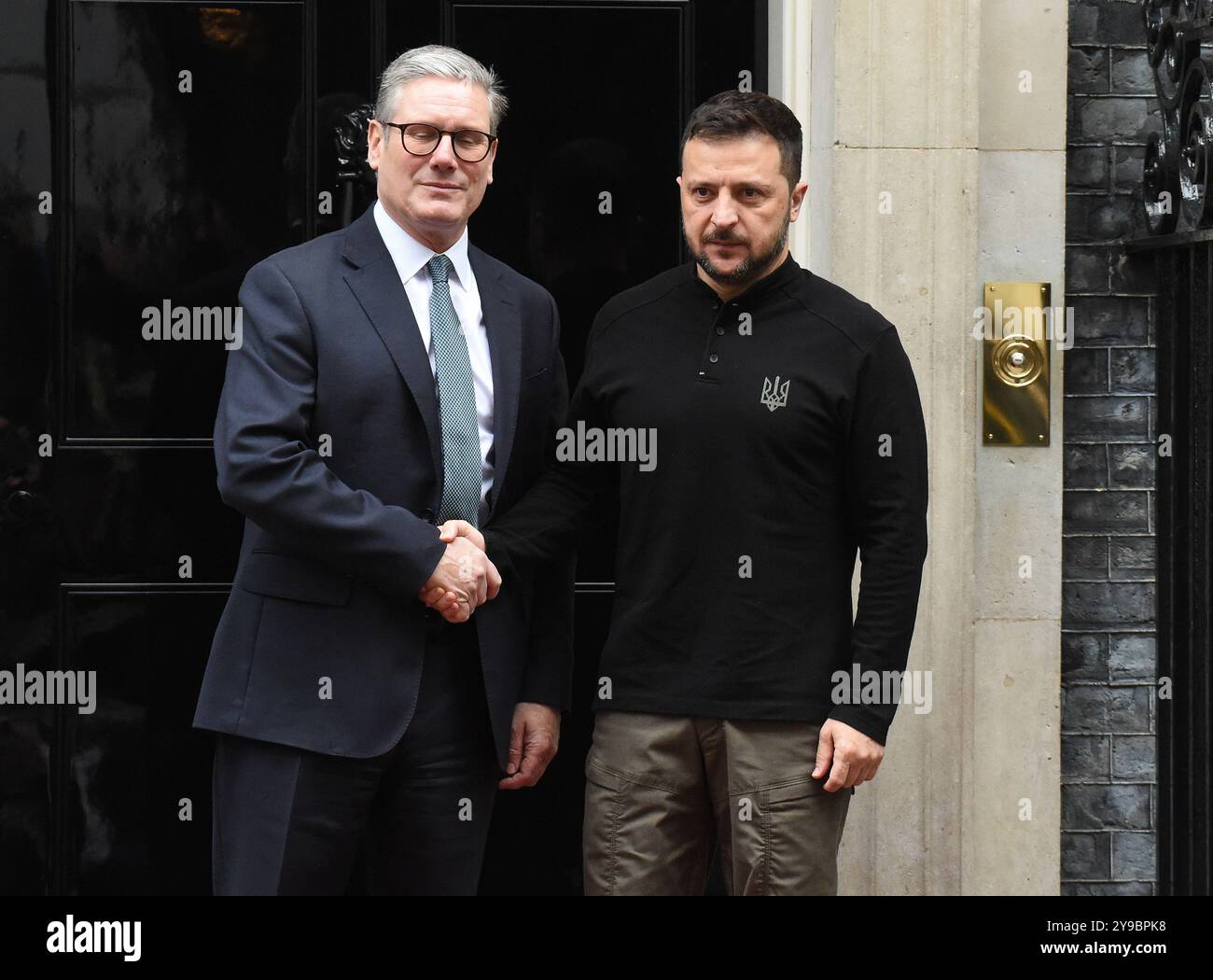 Londres, Royaume-Uni. 10 octobre 2024. Kier Starmer le premier ministre rencontre Volodymr Zelenskyy Preident de l'Ukraine devant le numéro 10 Downning Street Credit : MARTIN DALTON/Alamy Live News Banque D'Images