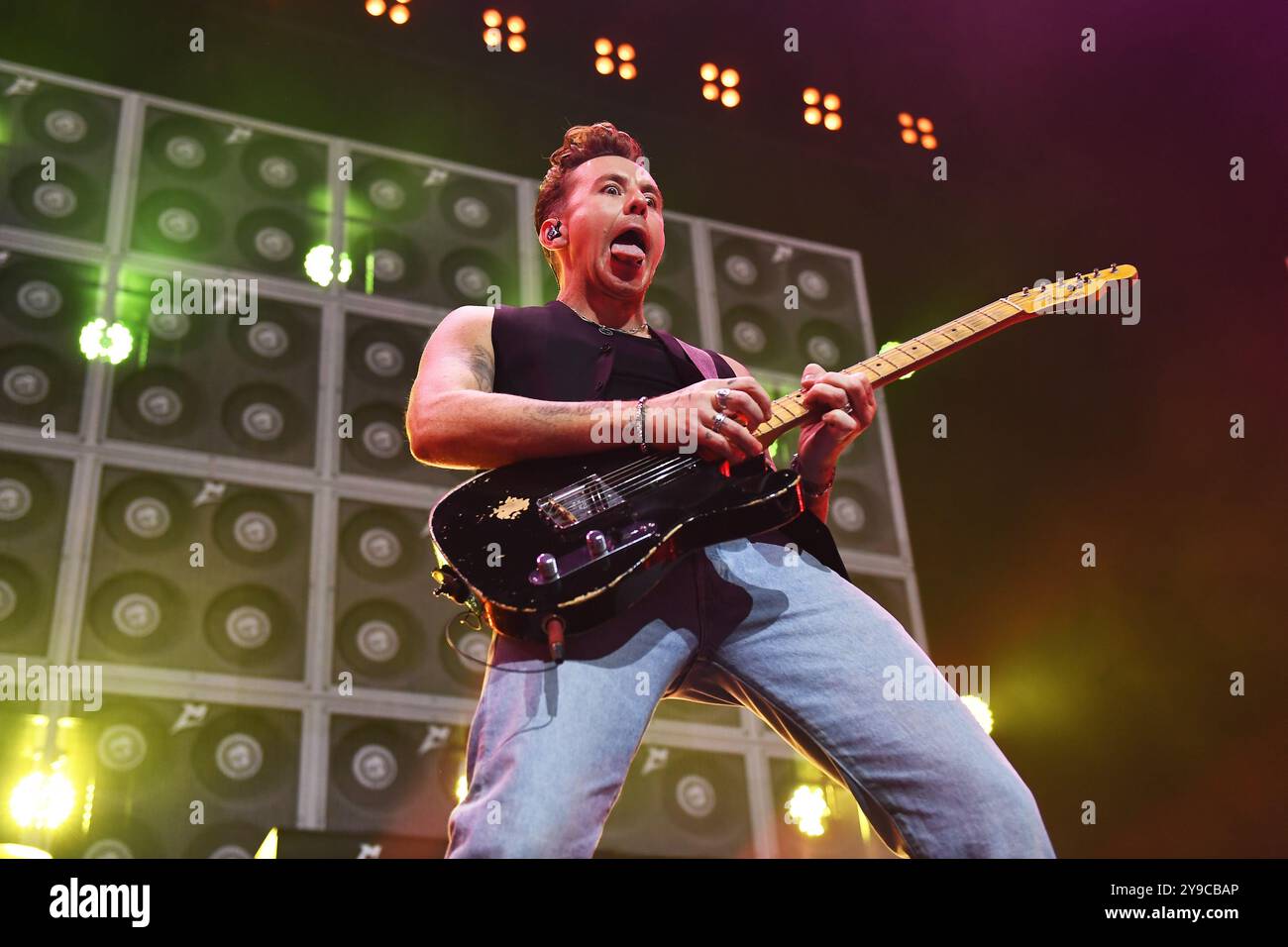 ROYAUME-UNI. 09 octobre 2024. LONDRES, ANGLETERRE - 09 OCTOBRE : Danny Jones de 'McFly' se produisant à O2 Arena, Greenwich le 09 octobre 2024 à Londres, Angleterre. CAP/Mar © Mar/Capital Pictures crédit : Capital Pictures/Alamy Live News Banque D'Images