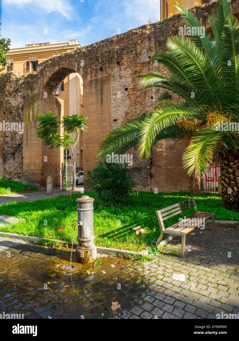 L'aqueduc de Nero est une branche secondaire de l'aqueduc de l'Aqua Claudia - Rome, Italie Banque D'Images