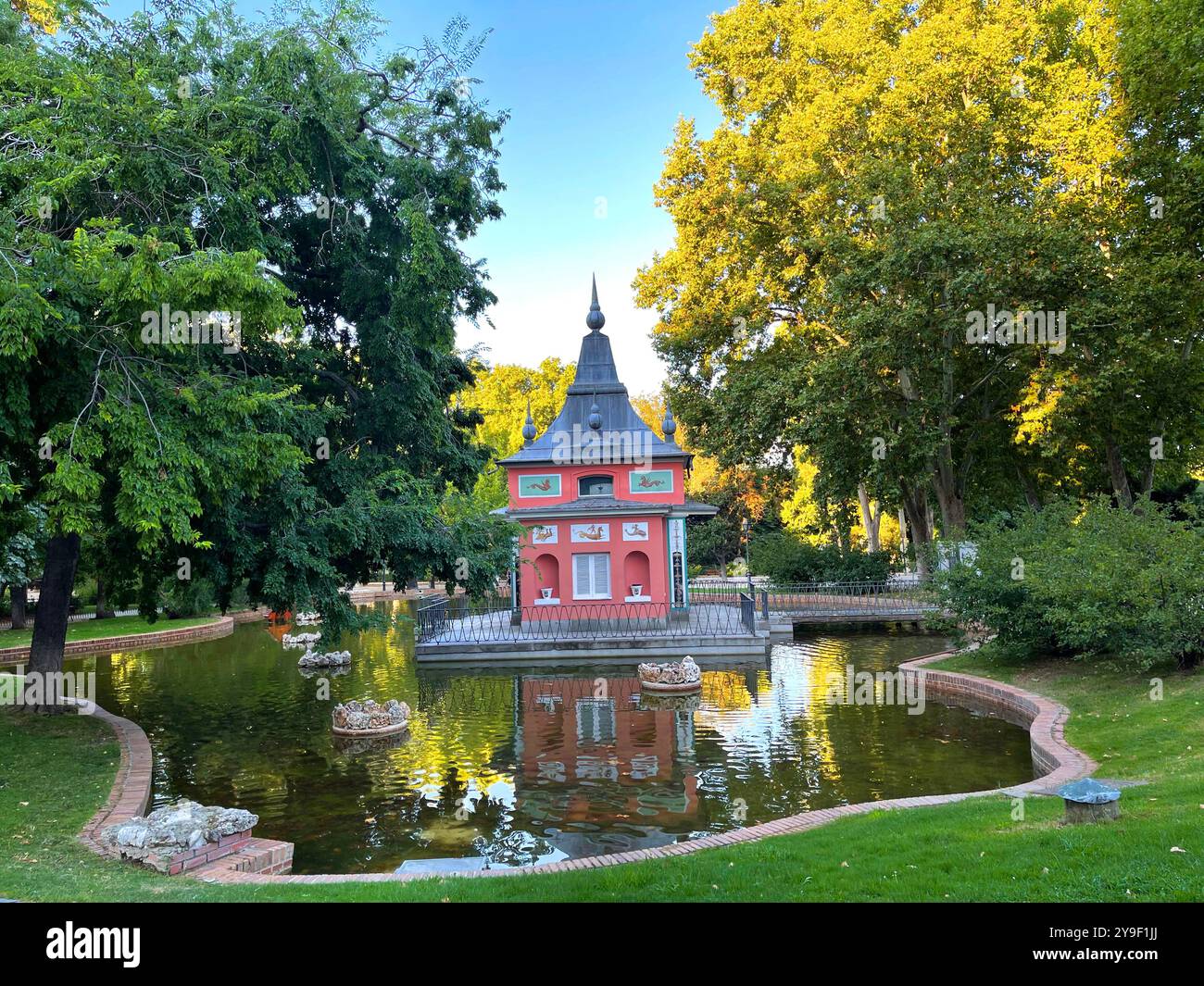 Casita del Pescador. Parc El Retiro, Madrid, Espagne. Banque D'Images