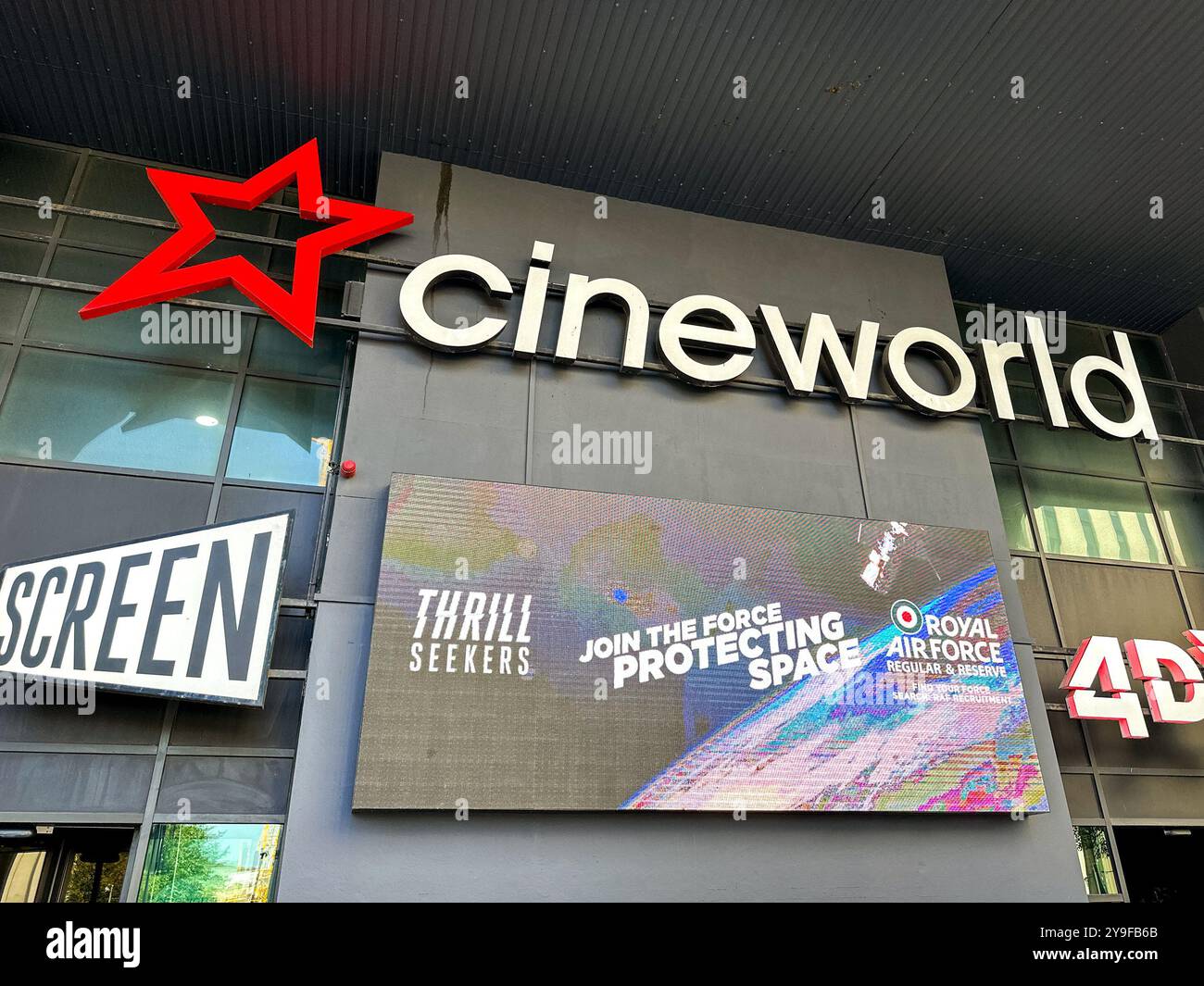 Cardiff, pays de Galles, Royaume-Uni - 16 août 2024 : entrée au complexe cinématographique Cineworld dans le centre-ville de Cardiff Banque D'Images