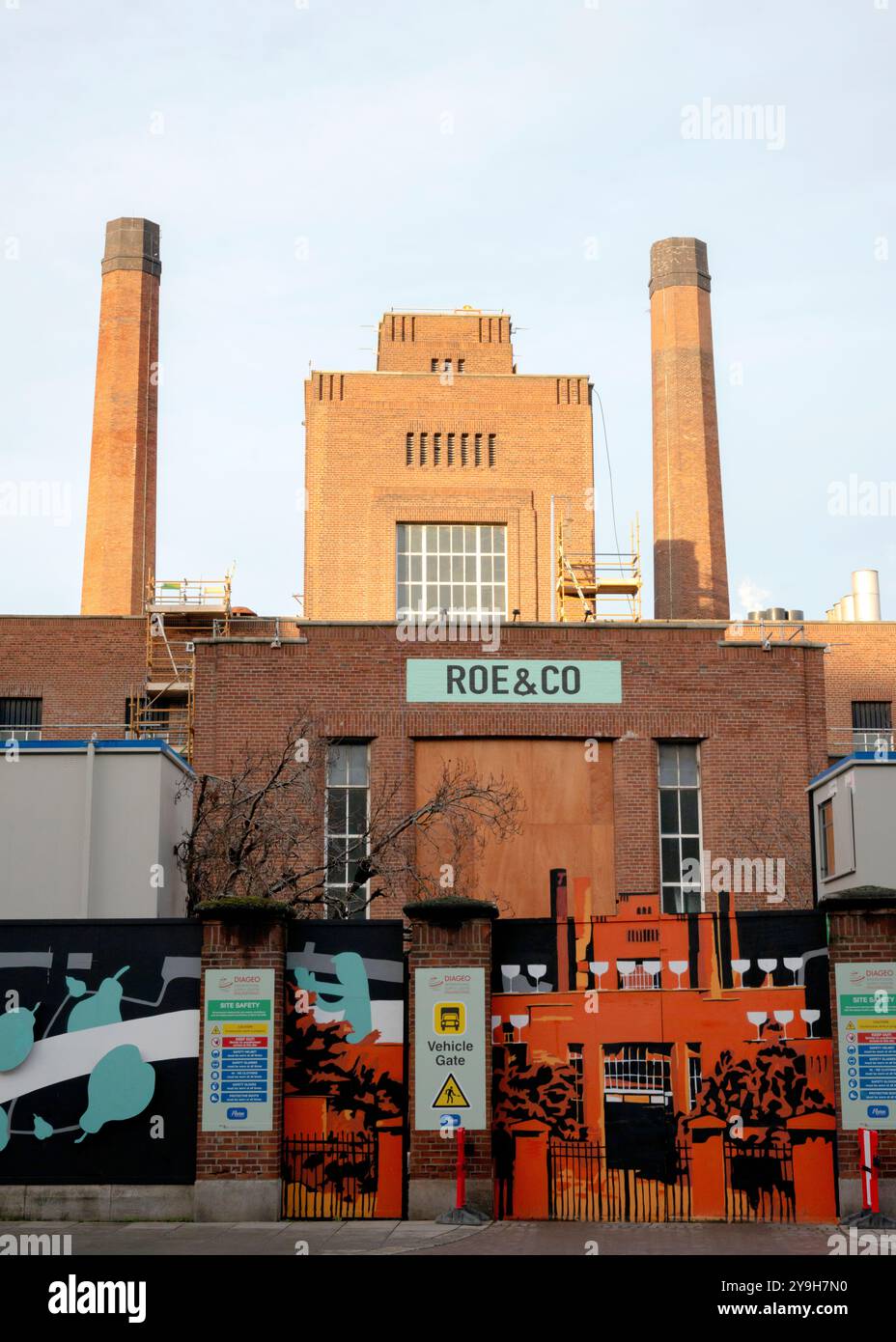 Le chantier de construction de la distillerie Roe & Co du projet Diageo au Guinness Complex sur la rue James, Dublin 8, Irlande Banque D'Images