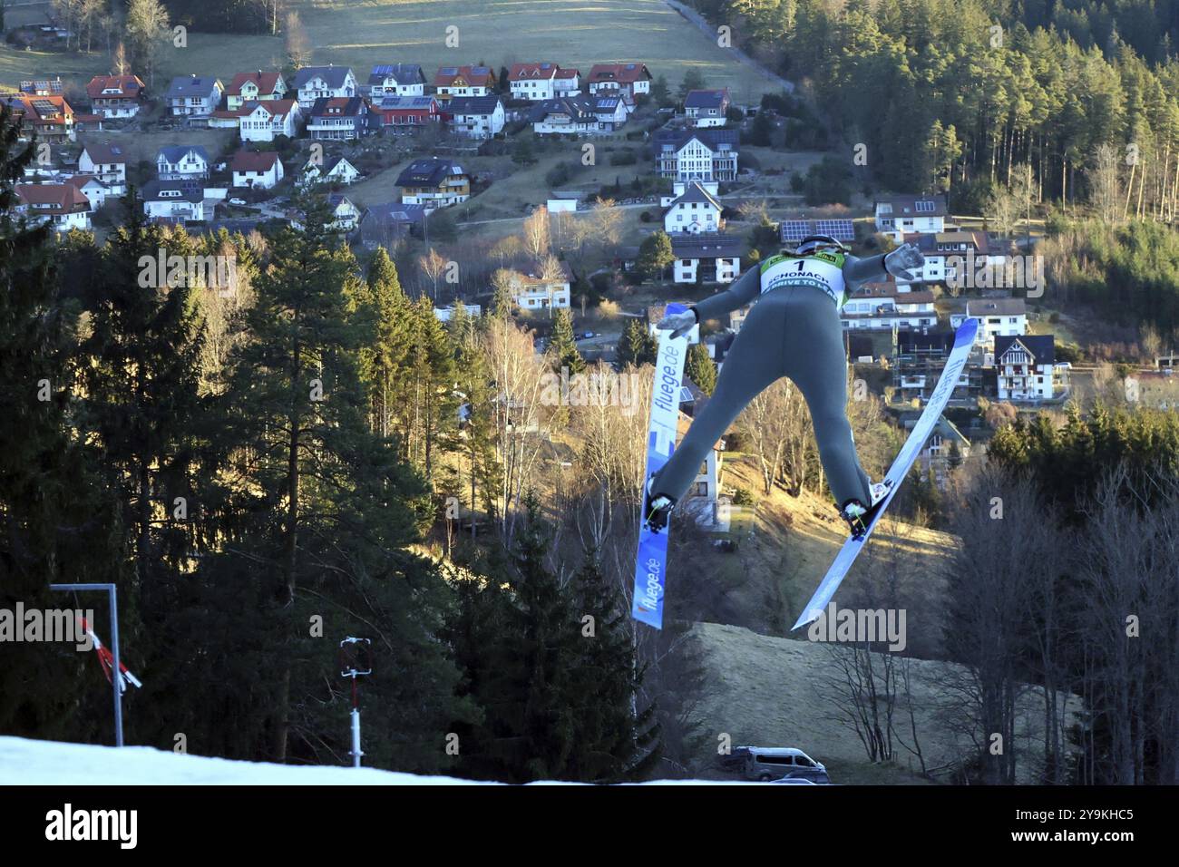 L'élite mondiale du combiné nordique approche Schonach pour la Coupe du monde de combiné nordique FIS Schonach 2024 Banque D'Images