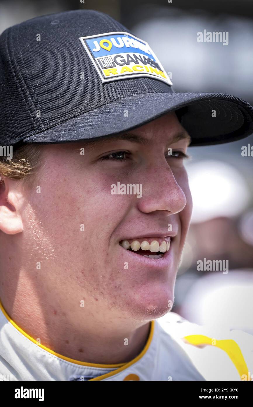 Kyffin SIMPSON (R) (4) de Bridgetown, Barbade se prépare à s'entraîner pour l'Indy 500 à l'Indianapolis Motor Speedway à Speedway, IN Banque D'Images