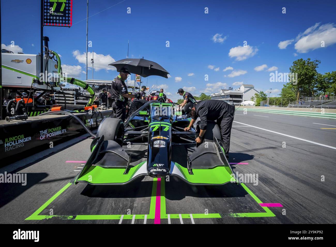 ROMAIN GROSJEAN (77), pilote de LA SÉRIE NTT INDYCAR, de Genève, Suisse, descend sur pit Road lors d'une séance d'essais pour le Grand Prix XPEL at Road Banque D'Images