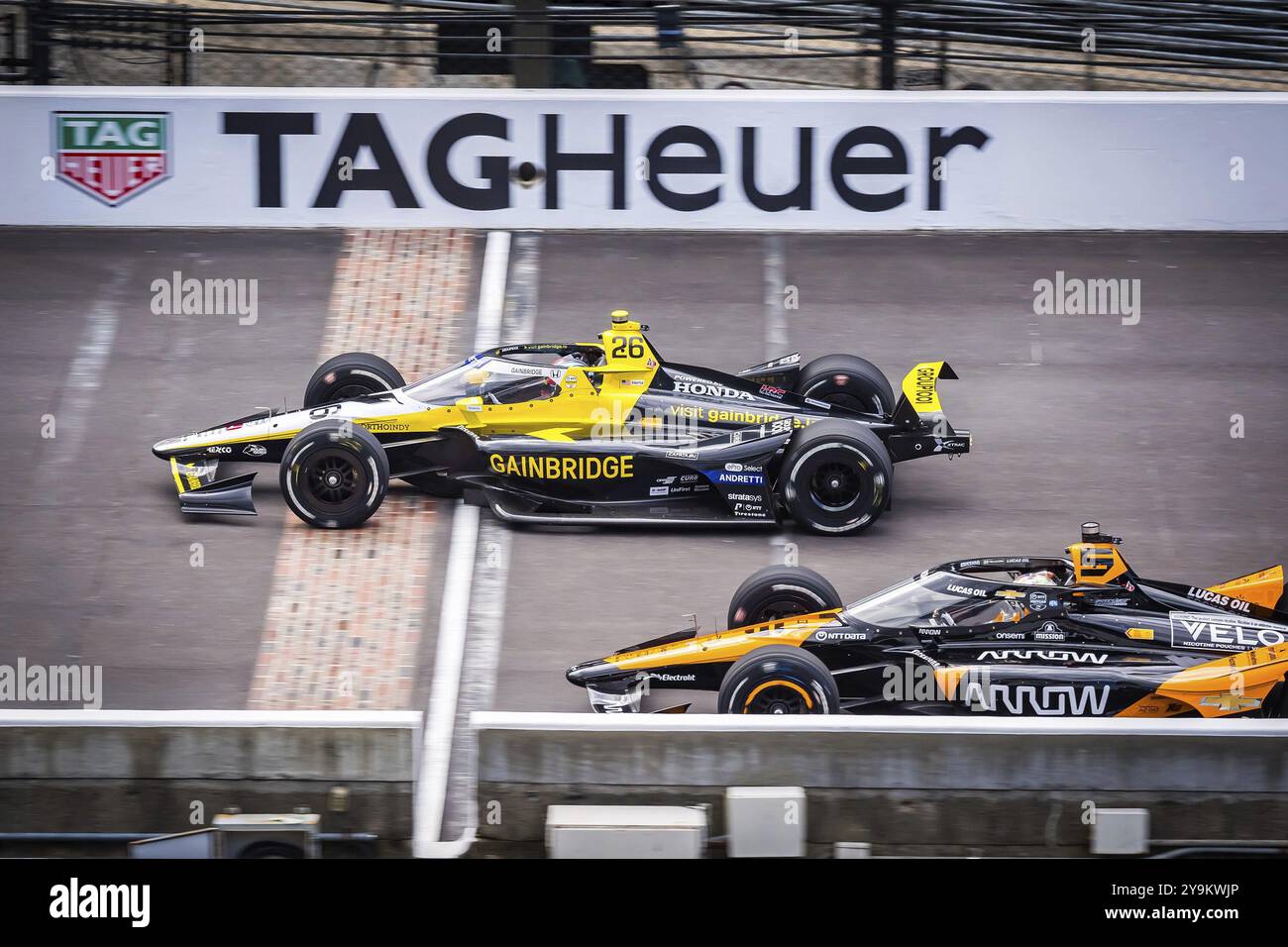 COLTON HERTA (26) de Valence, Californie traverse la cour des briques alors qu'ils s'entraînent pour la 108e course de l'Indianapolis 500 à l'Indianapoli Banque D'Images