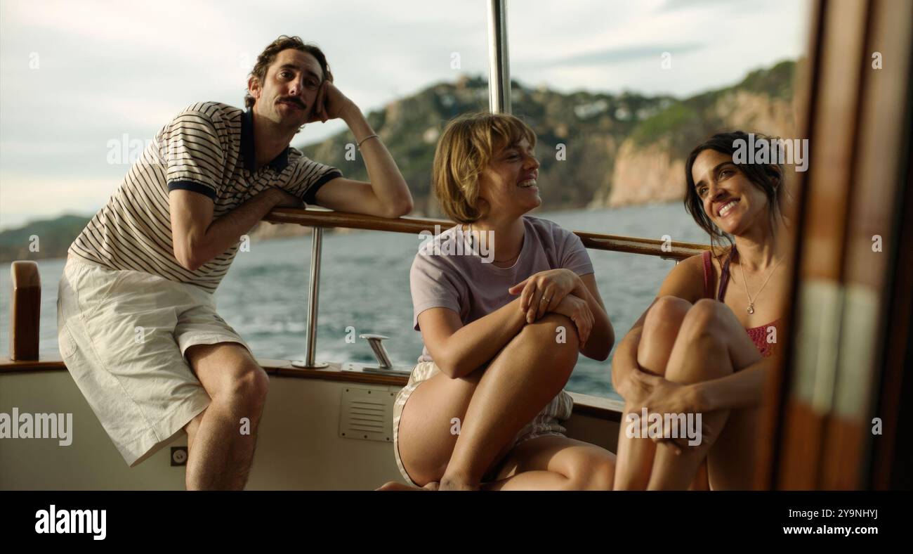 MACARENA GARCIA, ENRIC AUQUER ET MARIA RODRIGUEZ SOTO DANS UNE MAISON EN FEU (2024) -TITRE ORIGINAL : CASA EN FLAMES-, RÉALISÉ PAR DANI DE LA ORDEN. Crédit : Sábado Películas/Playtime Movies/Atresmedia Cine/3Cat/Eliofilm / album Banque D'Images