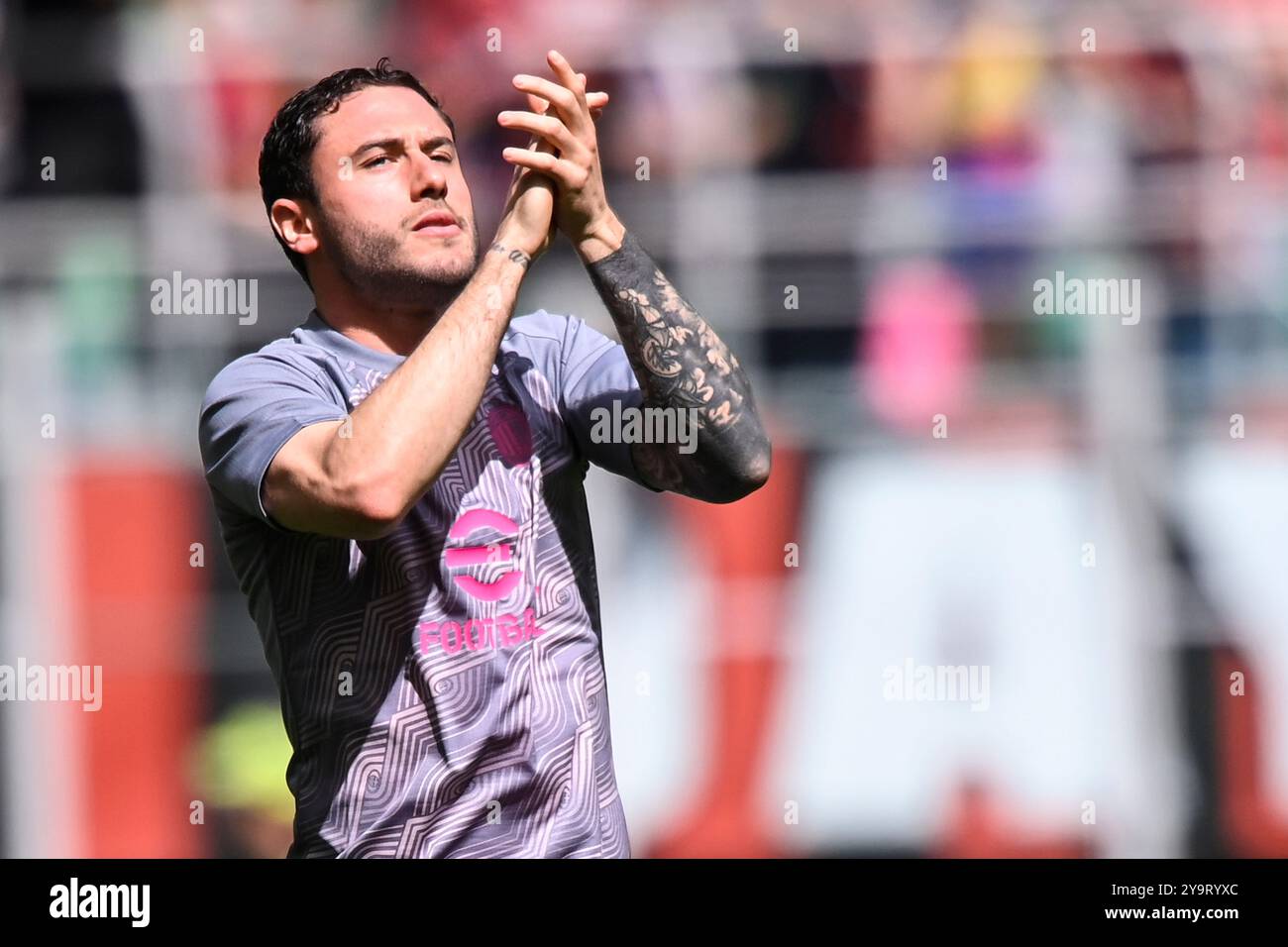 Davide Calabria de l’AC Milan lors du match de football Serie A entre l’AC Milan et l’US Lecce au stade San Siro de Milan, Italie - samedi 6 avril 2024. Sport - Soccer . (Photo de Fabio Ferrari/LaPresse) Banque D'Images