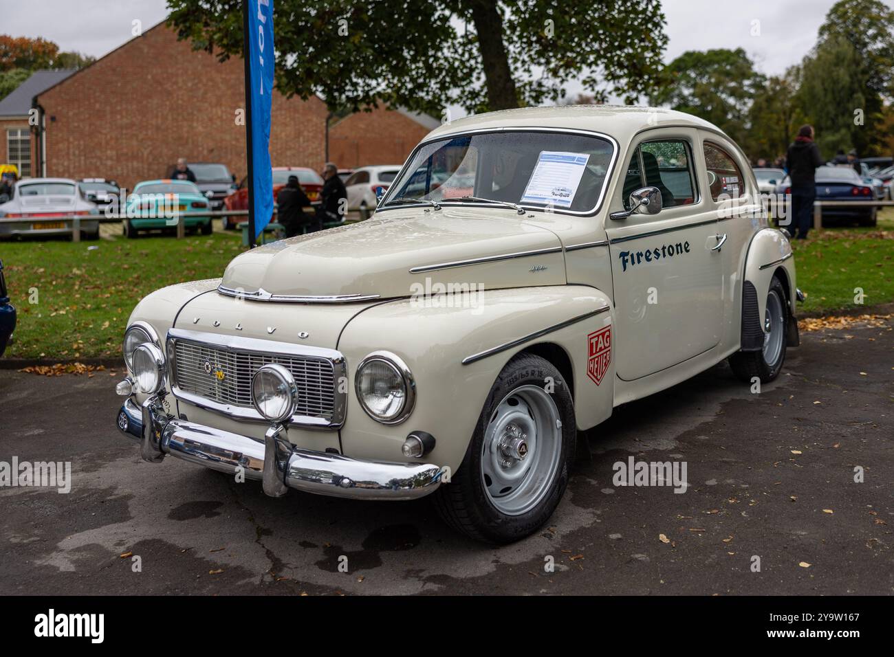 1963 Volvo PV 544, exposé au Bicester Heritage Scramble le 6 octobre 2024. Banque D'Images