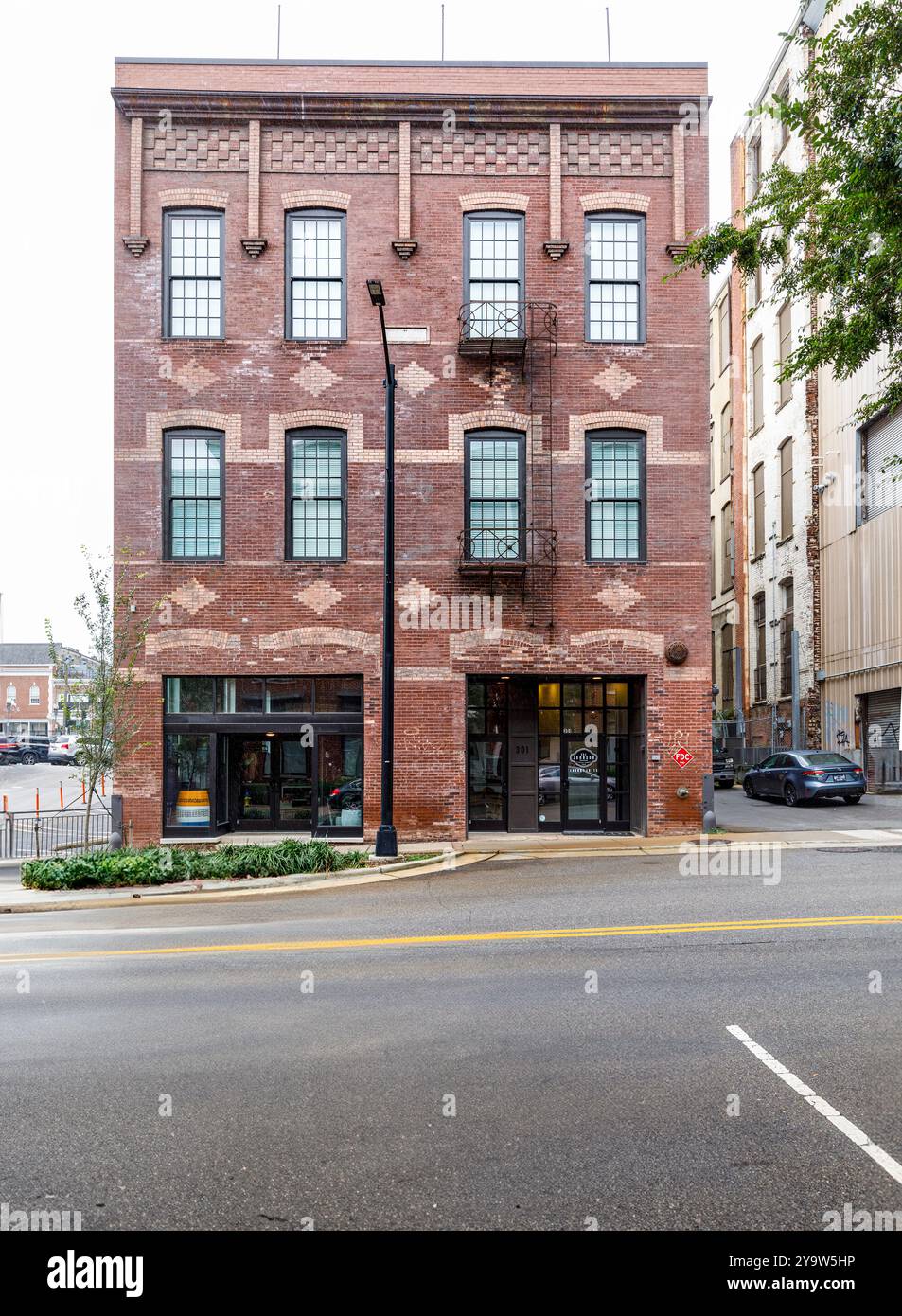 Knoxville, Tennessee, États-Unis-septembre 17, 2024 : Cal Johnson Building, homonyme était un homme d'affaires afro-américain, né esclave. Banque D'Images