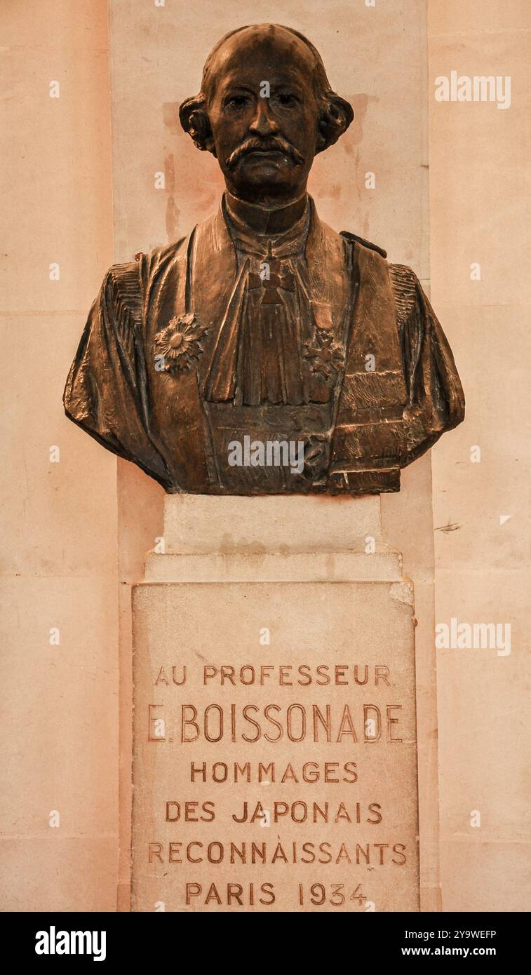 Buste d'Emil Boissonade, juriste français, à la Faculté de droit de Paris Banque D'Images