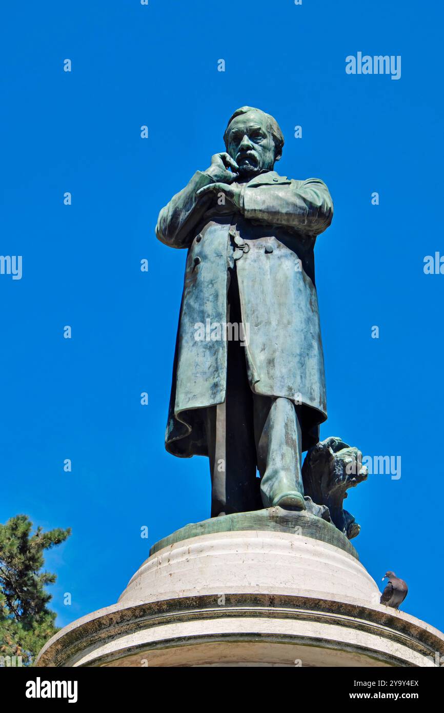 France, Jura, Dole, place Grevy, cours Saint Mauris, jardin, monument Louis Pasteur, hommage de sa ville natale Banque D'Images